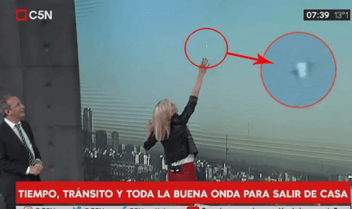 20190531 OVNI CRUZÓ LA ESCENA QUE MOSTRAVA C5N EN VIVO. ARGENTINA