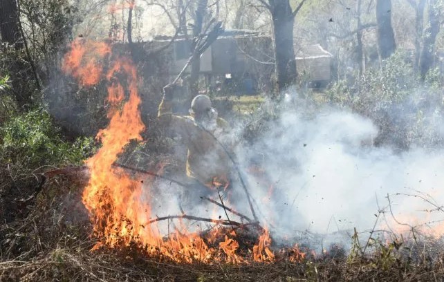 INCENDIO EN LAS ISLAS ARRASAN TODO