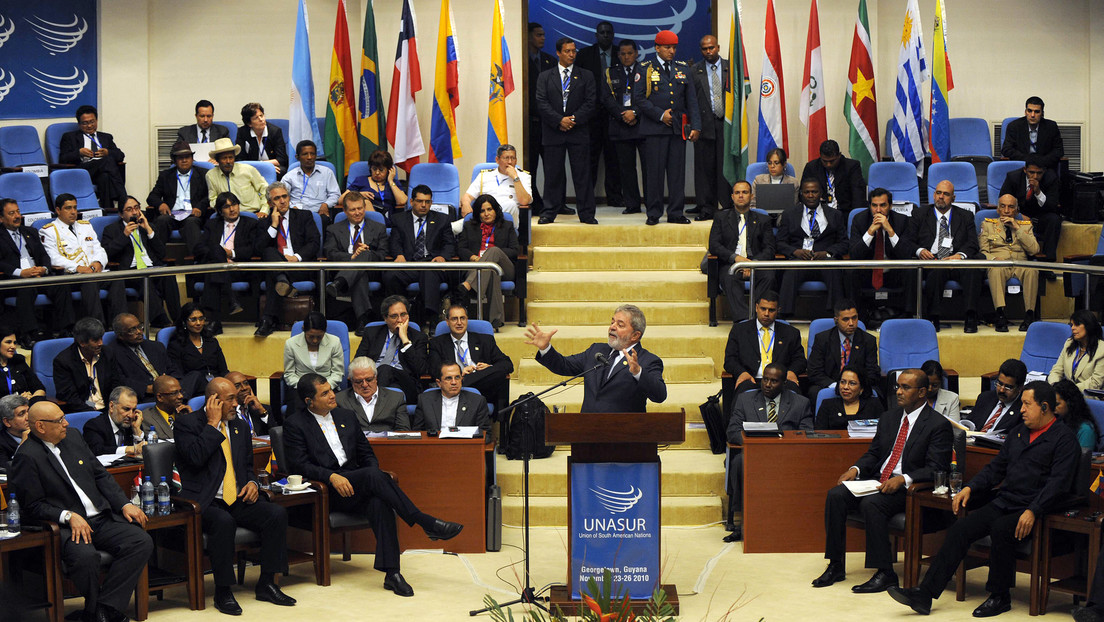 Lula en una cumbre de UNASUR en Georgetown, Guyana. 26 de noviembre de 2010. Yuri Cortez / AFP