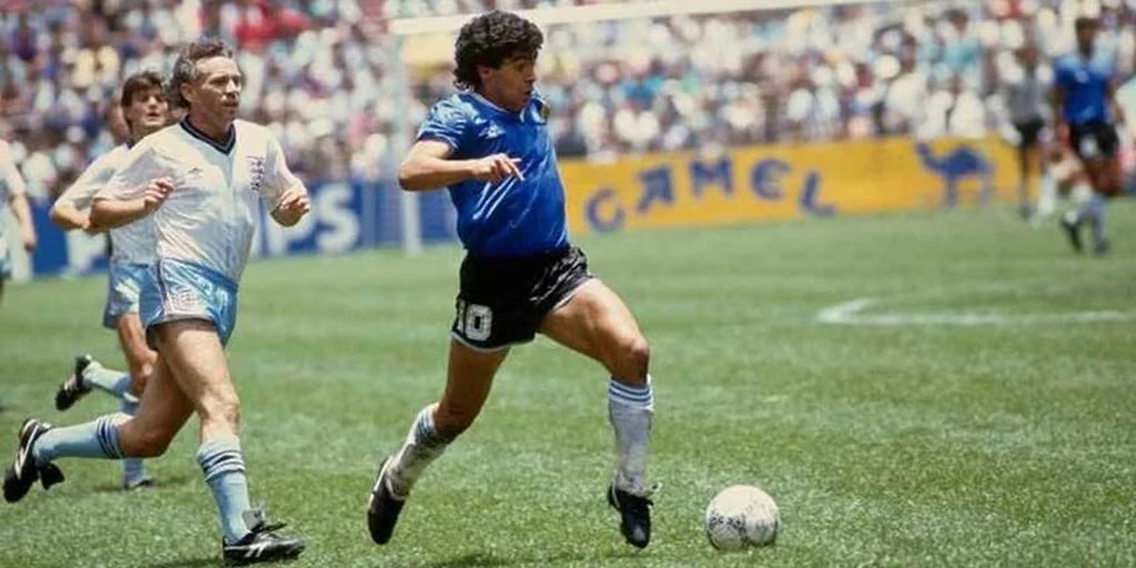 DIEGO ARMANDO MARADONA DEPORTES FUTBOL