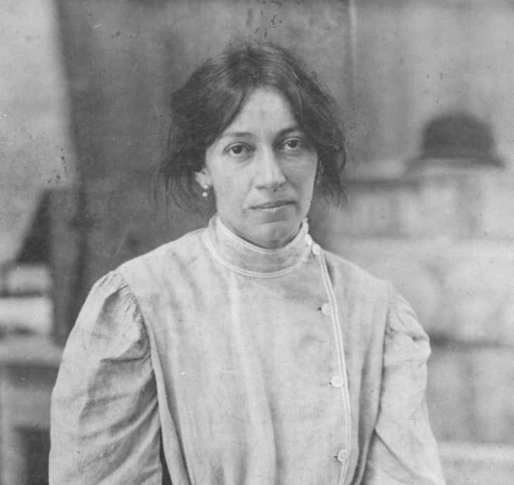19360607 LOLA MORA. A la edad de 69 años muere en Buenos Aires la escultora tucumana Lola Mora (Dolores Candelaria Mora Vega de Hernández),
