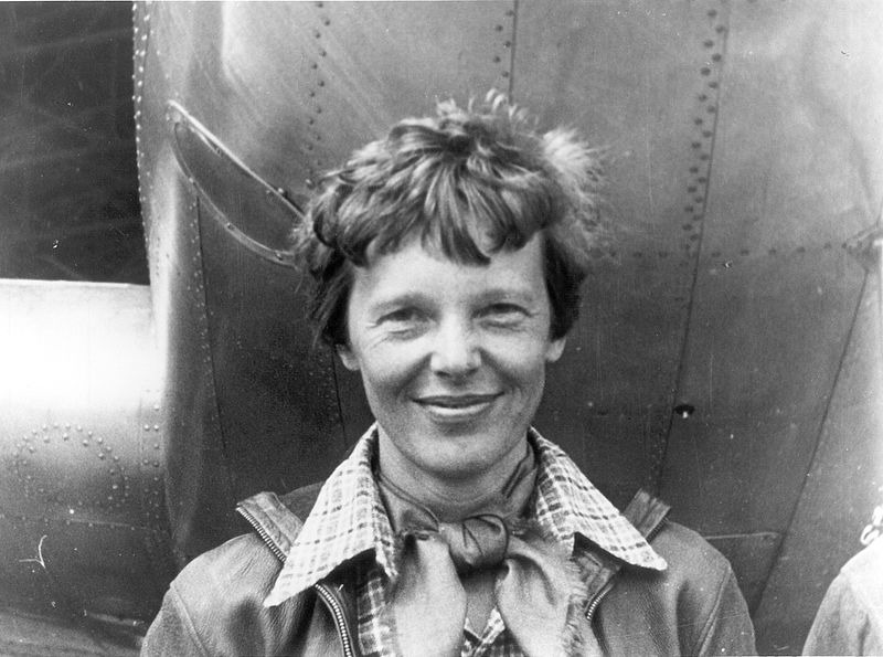 19280618 Amelia Earhart La aviadora estadounidense se convierte en la primera mujer en hacer un vuelo transatlántico