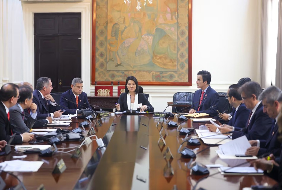 Perú: Gobierno de Keiko Fujimori pide facultades legislativas
